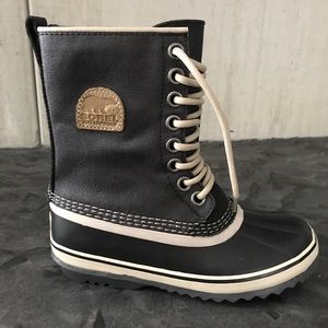 Brand new. In box. Sorel women’s size 5 boots